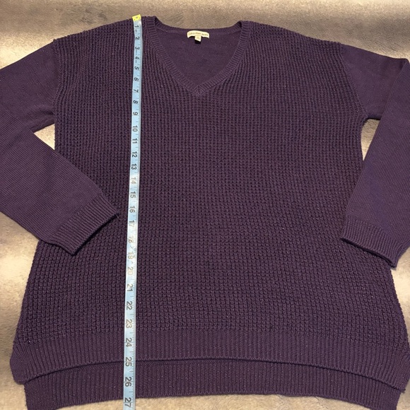Calvin Klein Jeans Eggplant Purple Shimmery Waffle Knit V-Neck Sweater Size M - Picture 11 of 12